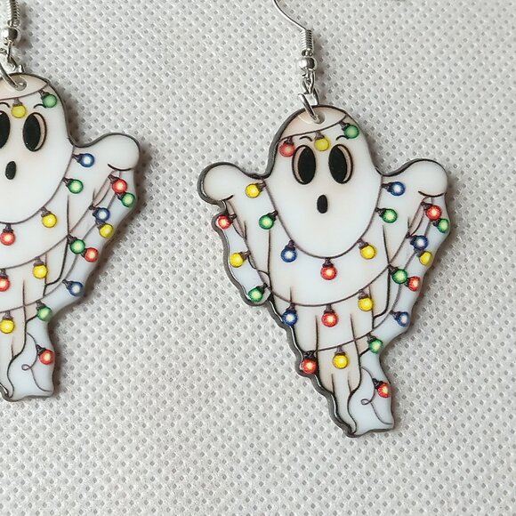 Cute Spooky Christmas Ghosts Earrings, Holiday Ghost Earrings, Acrylic Earrings - Picture 4 of 9